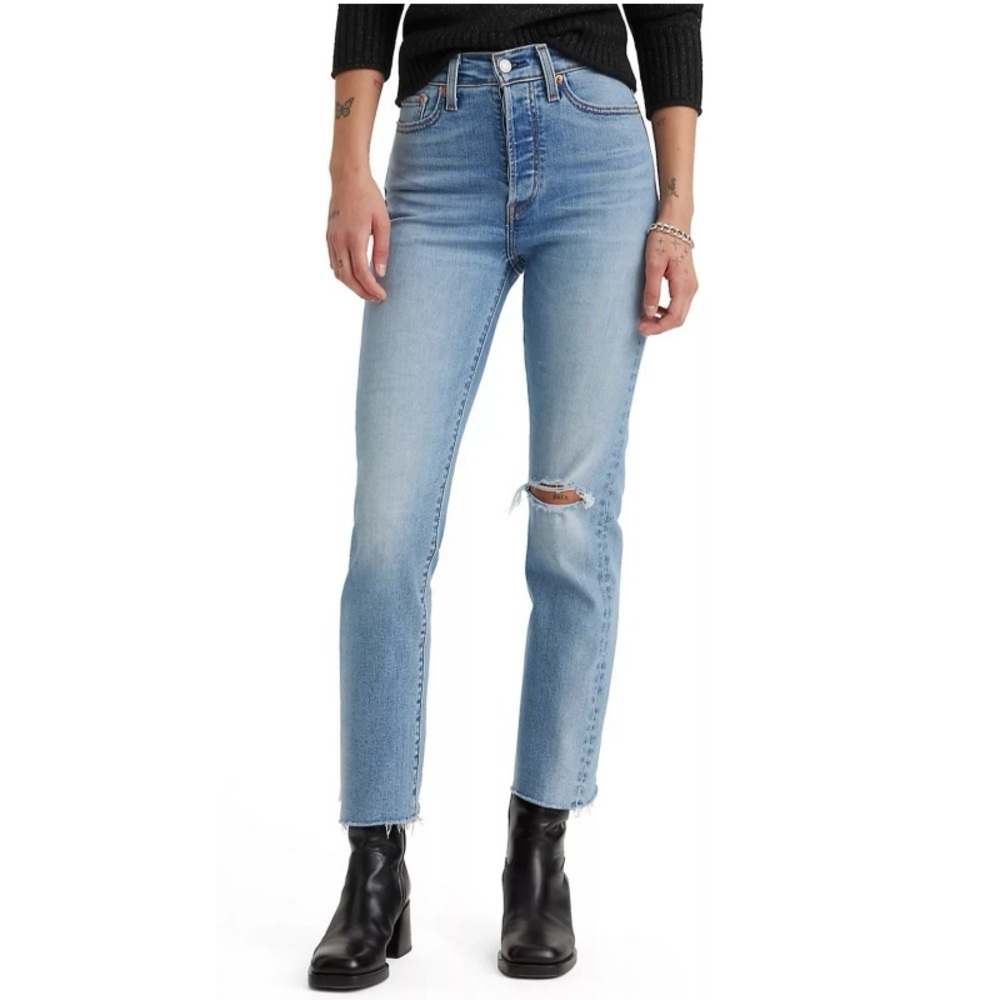 NWT Levi’s Wedgie Straight High-rise Jeans Raw Hem Button Fly Blue size W29 L28